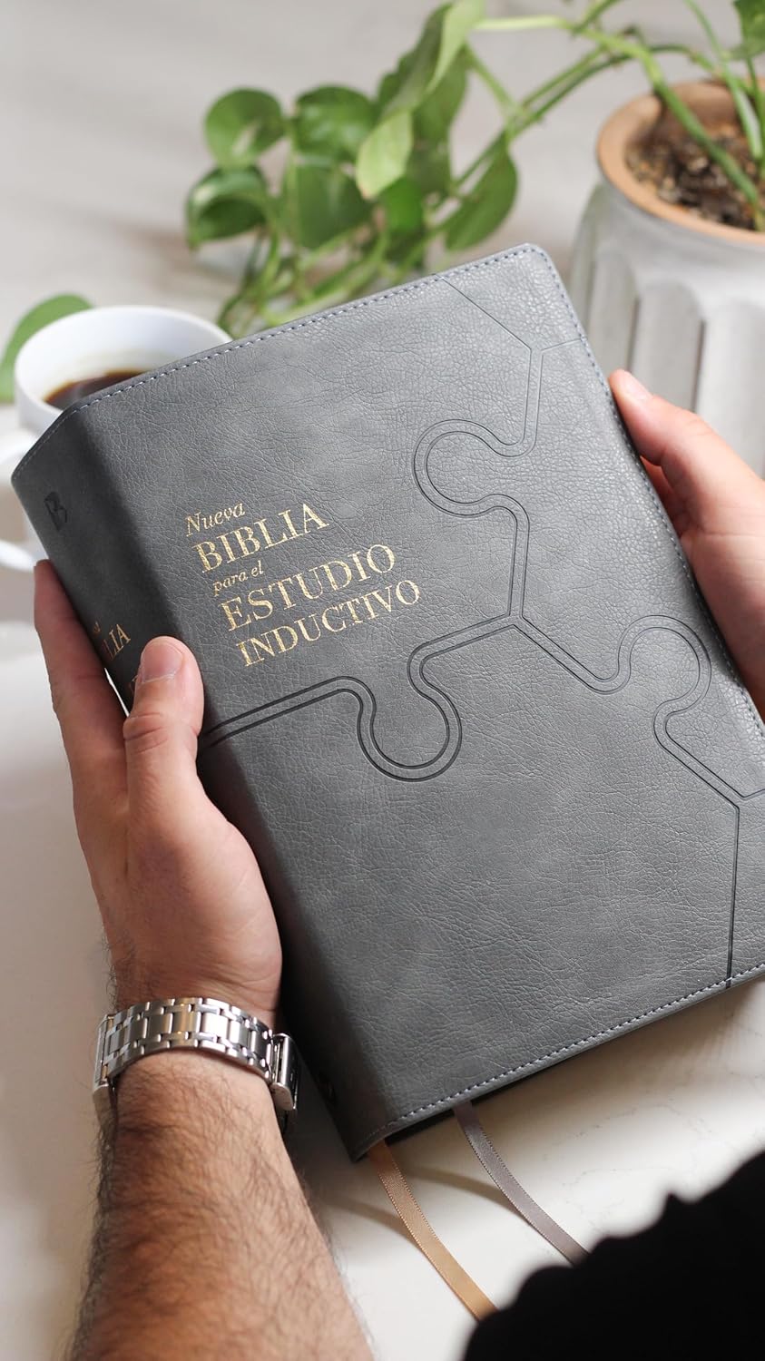 NBLA Nueva Biblia para el estudio inductivo: Gris| Interior a dos colores| Leathersoft| Comfort Print