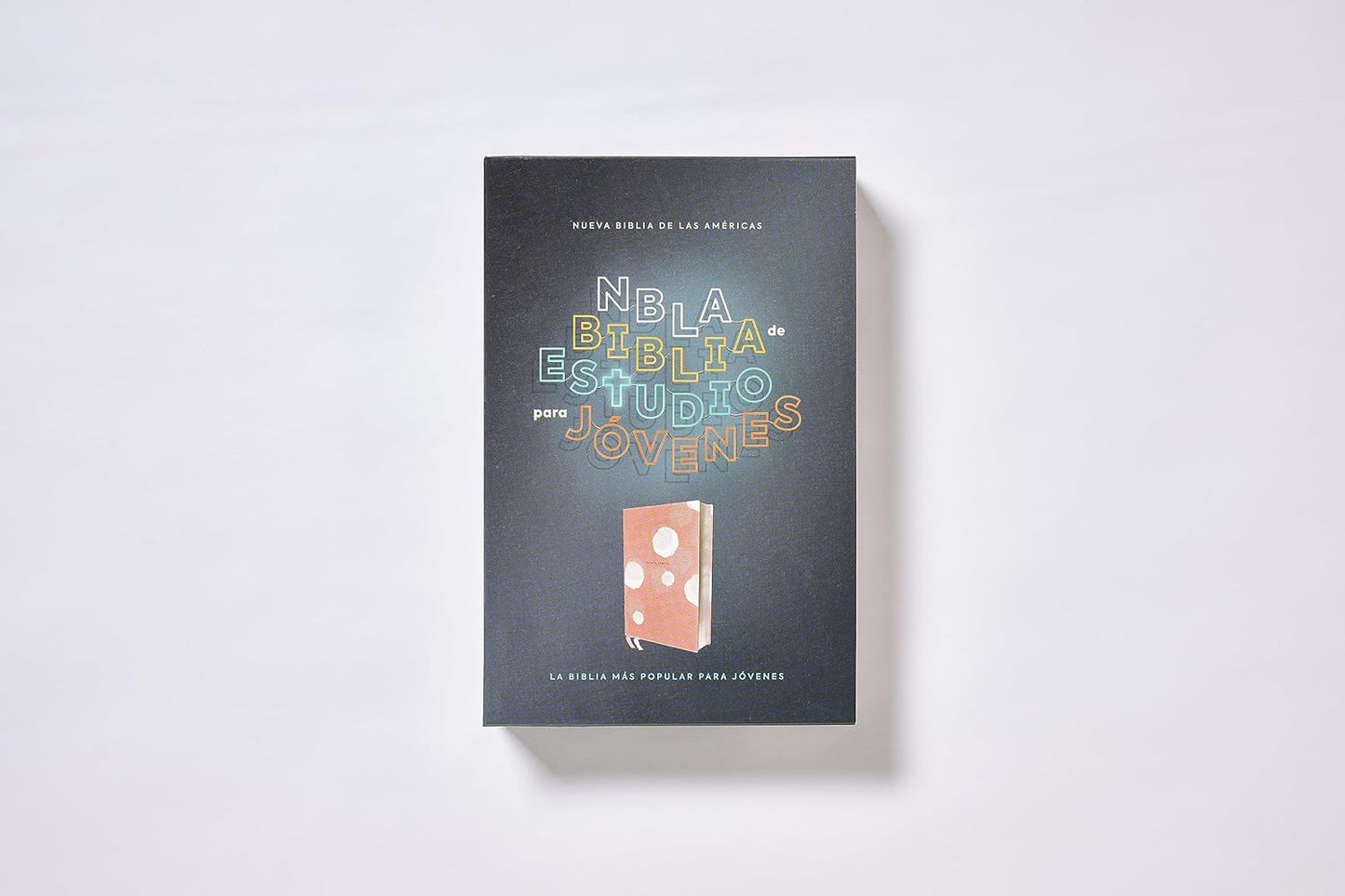 NBLA Biblia de Estudio para Jóvenes Adolescentes: Leathersoft. Color durazno. Comfort Print